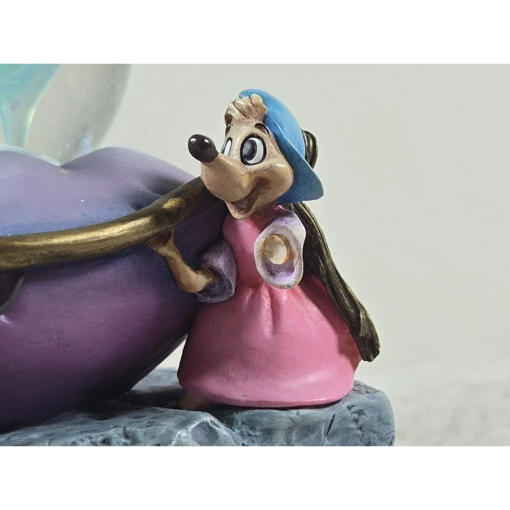 Disney Rare Cinderella Light Up Slipper Snow/Glitter  Globe With Mice Vntg EC